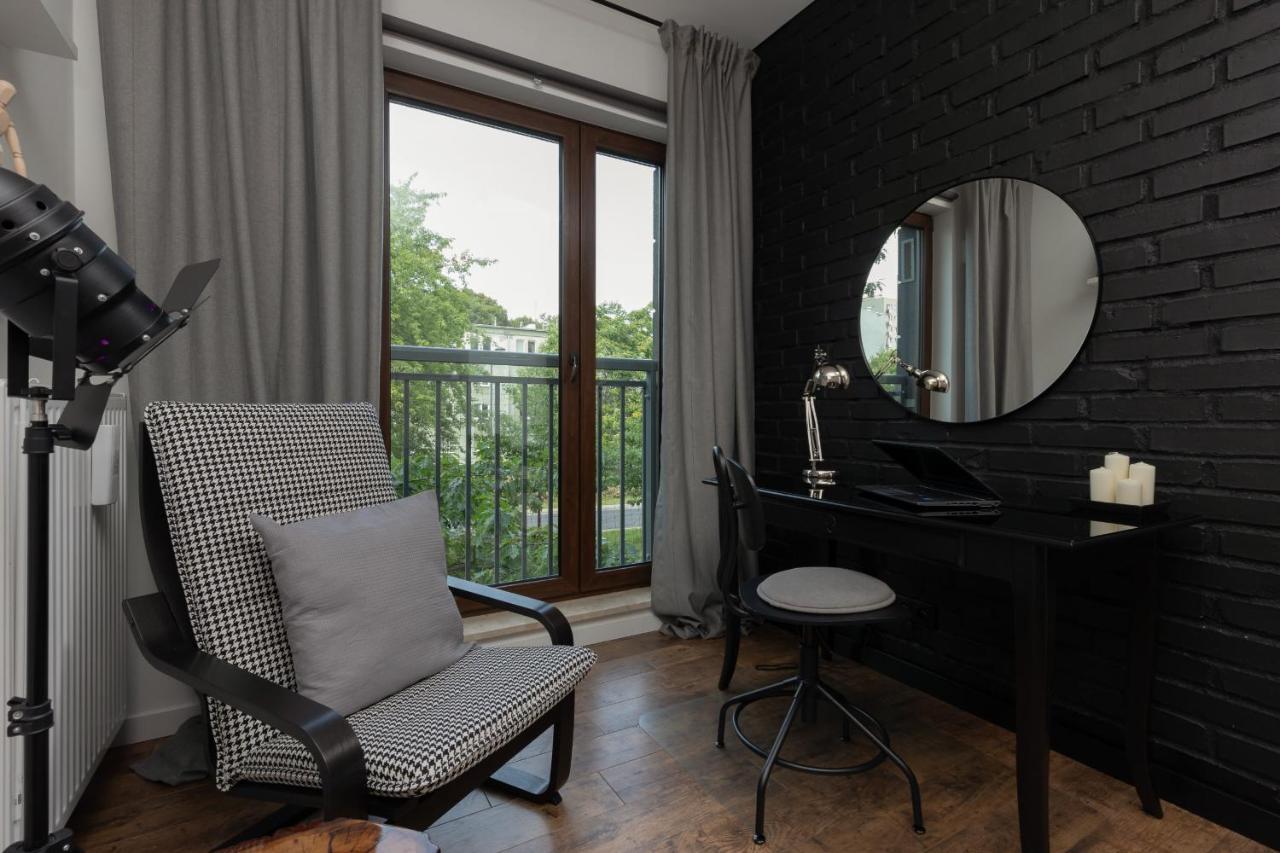 Stylish & Trendy 1 Bedroom Apartment Wola With Parking By Renters Warszawa Eksteriør bilde